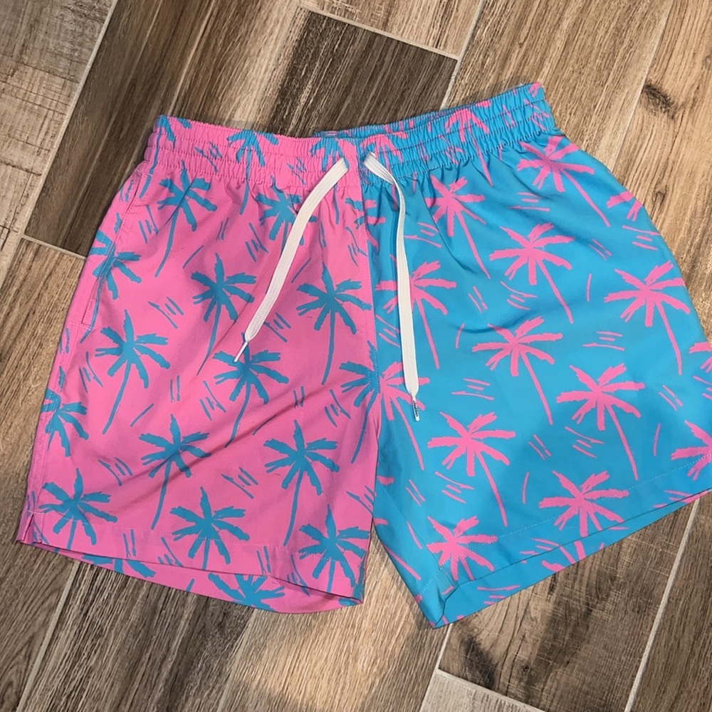 Chubbies Men’s Medium 5.5” Palm Springs EUC - Picture 2 of 4